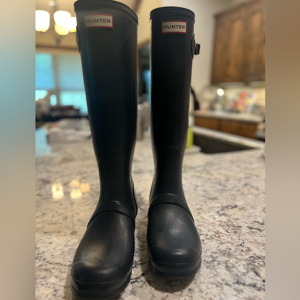 Hunter Boots- Navy sz 10